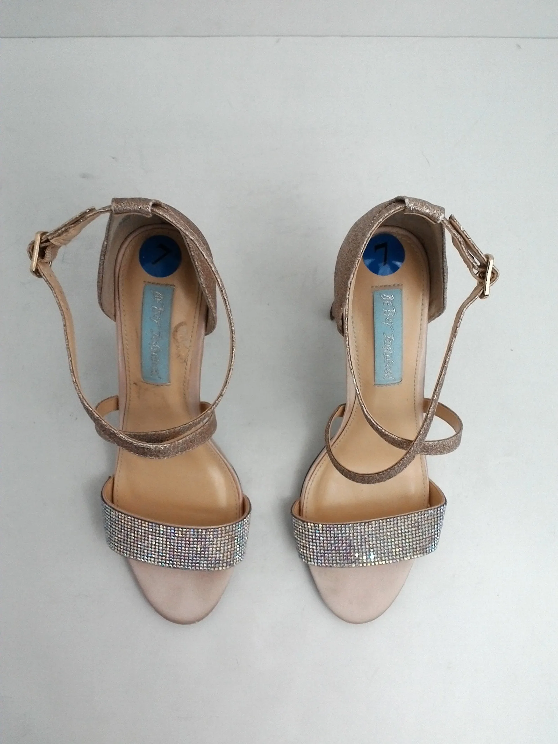 Betsey Johnson Women's Bella Gold Size 7 M