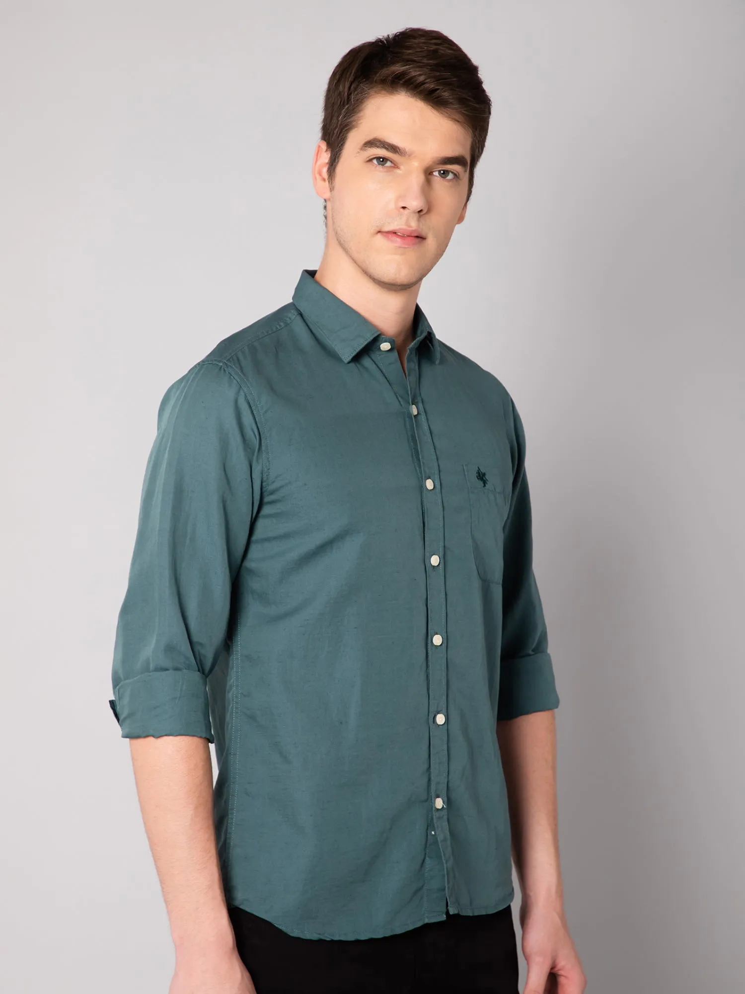 Cantabil Cotton Blend Solid Green Full Sleeve Casual Shirt for Men with Pocket