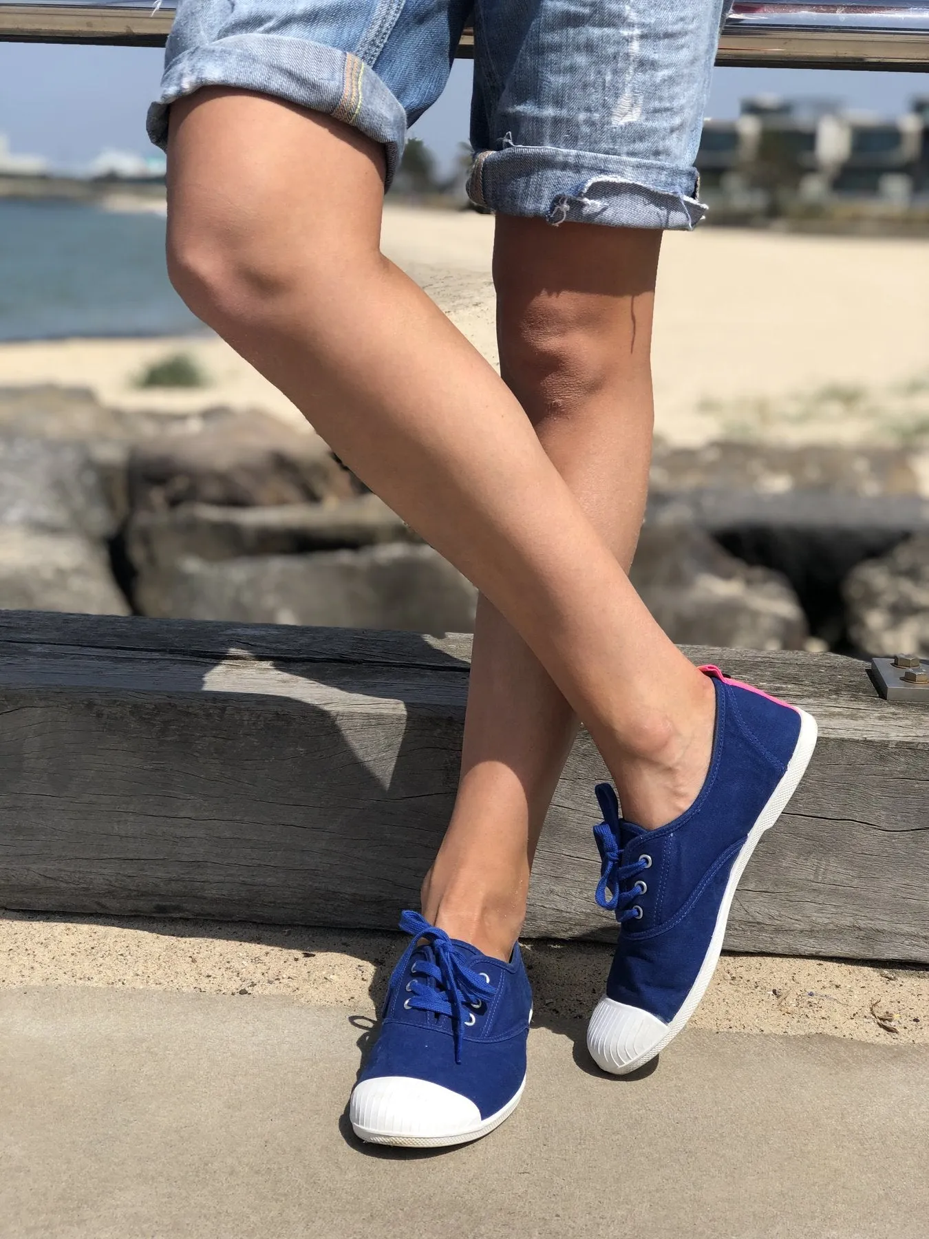 Canvas Sneaker in Blue