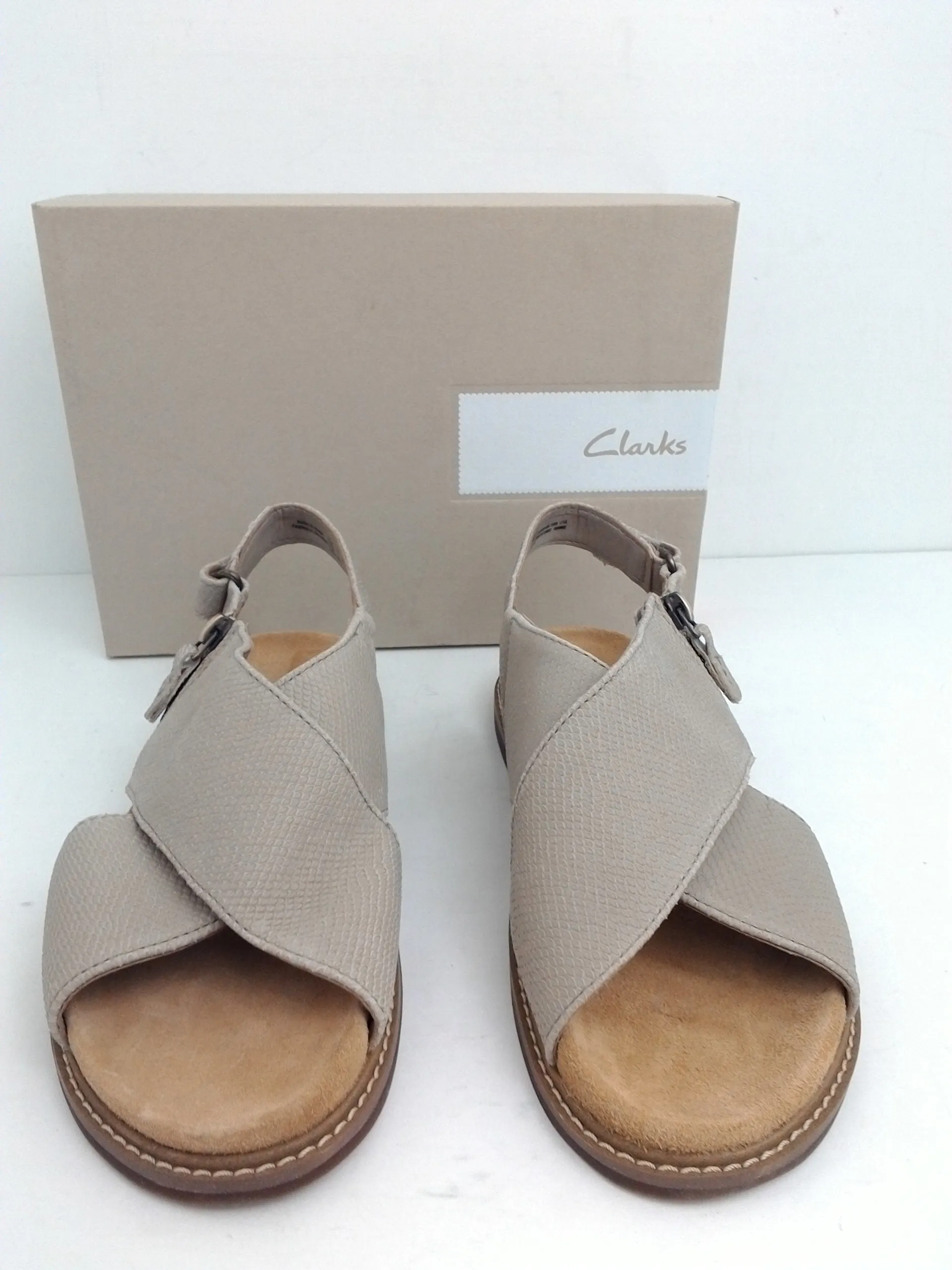 Clarks Women's Corsio Calm Sand Leather Size 7 M