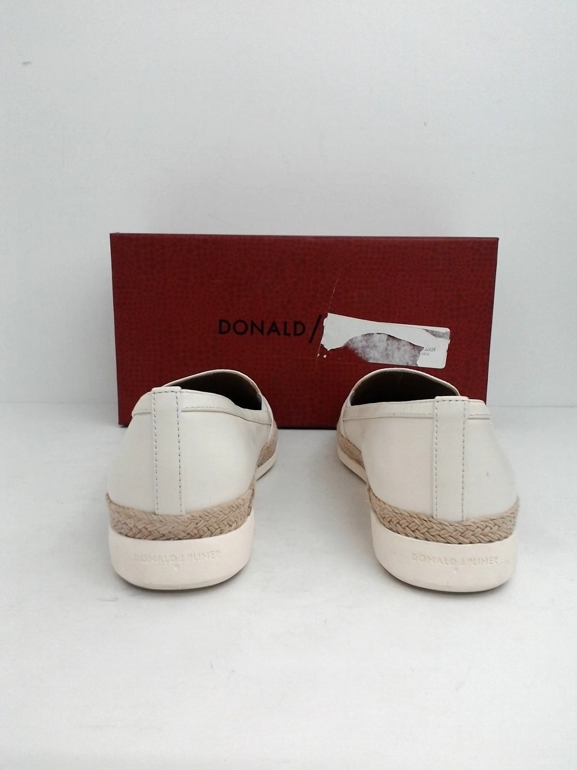 Donald/Pliner Women's PAMELASP 01 Off White Calf Size 7.5 M