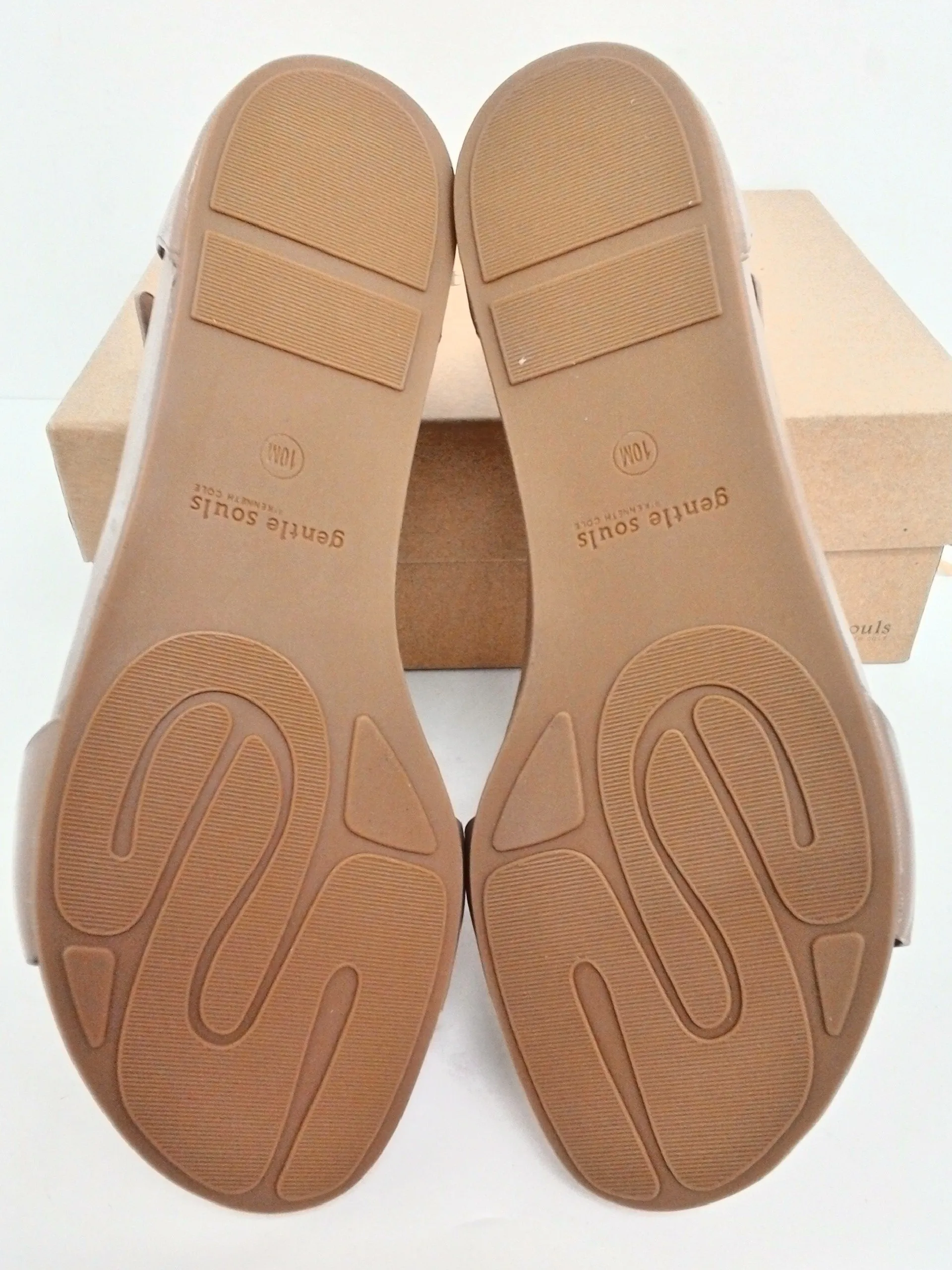 Gentle Souls Women's Gisele Putty Mastic Leather Sandal Size 10 M