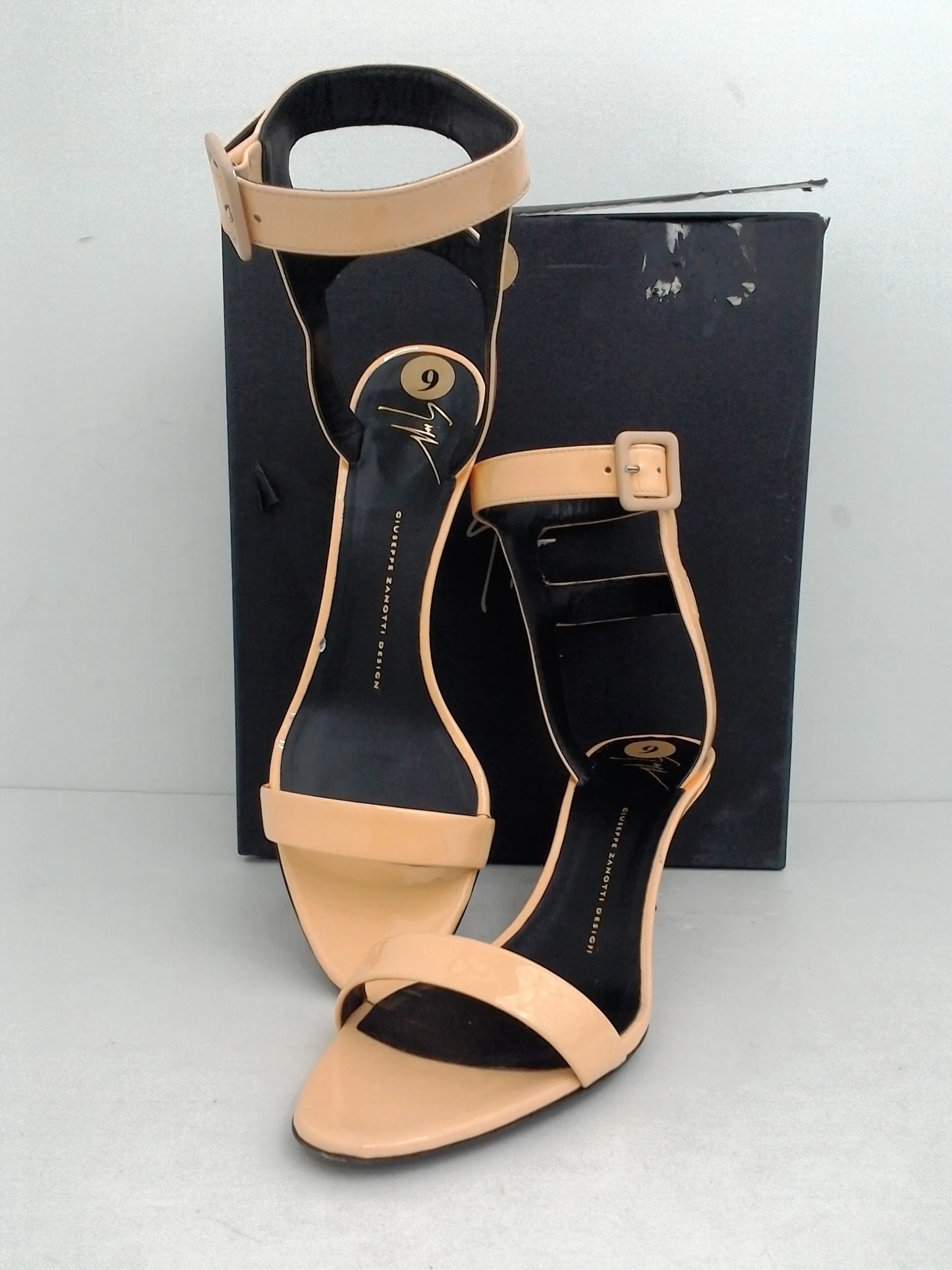 Giuseppe Zanotti Women's Coline Sand Vernice Dolly Size 41