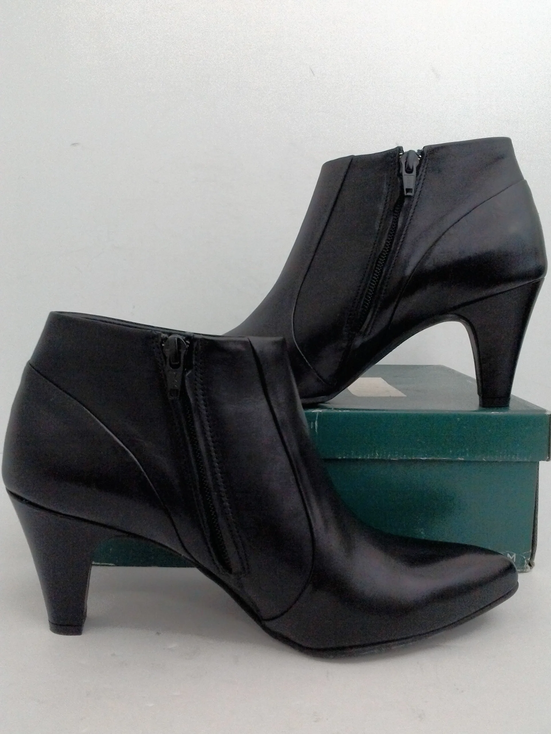 Paul Green Women's Teddy Heel Black Leather Booties Size 8