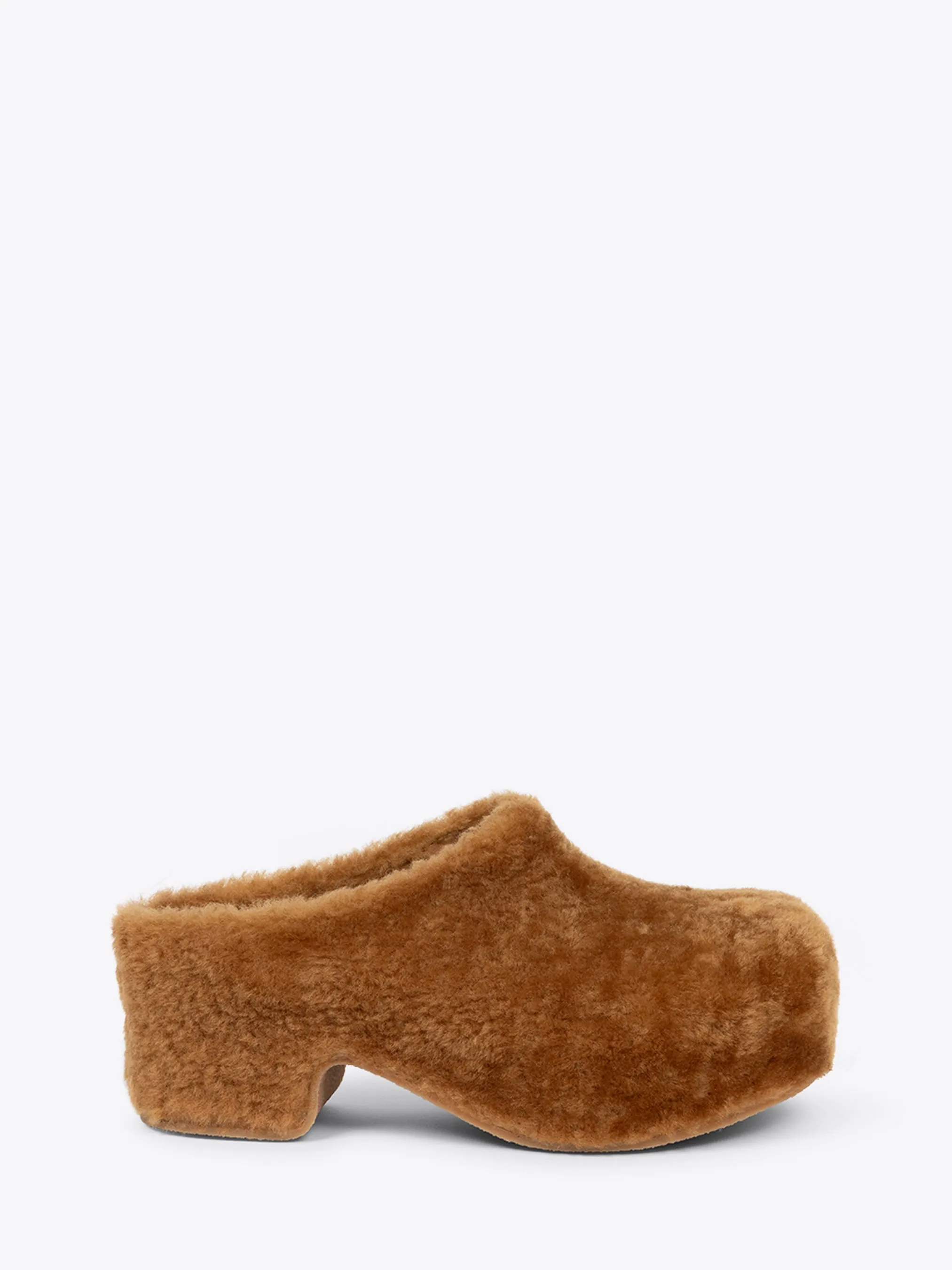 Shearling clogs