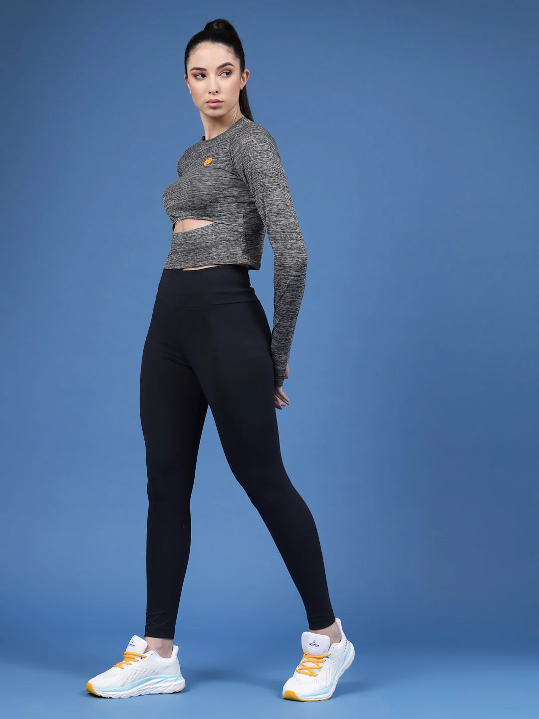 Solid Full Sleeves Round Neck Slim Fit Women Active Wear Crop Top